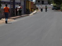 Santaella inició asfaltado en calles de Pueblo Libre