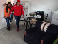 Gobierno de Santaella entregó 400 viviendas en once municipios