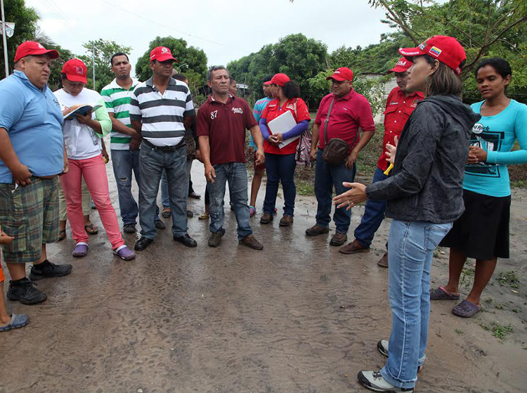 Inspecciona Terrenos para Construcción de Viviendas en el Hato El Rosillo