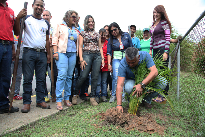 Gobernación sembró dos mil árboles en Zona Industrial de Maturín
