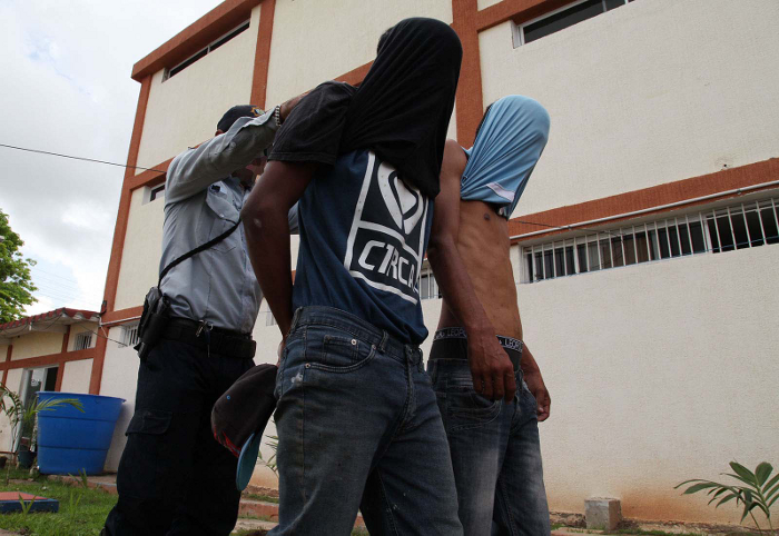 En Alì Primera y La Gran Victoria los apresaron por golpear a su mujer