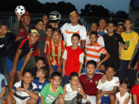 Gobernación de Monagas regaló artículos deportivos a padres en su día