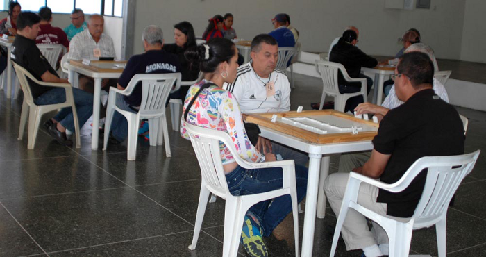 Monaguenses Elvis Rodríguez y Shirlys Acosta ganan Torneo Mixto de Dominó