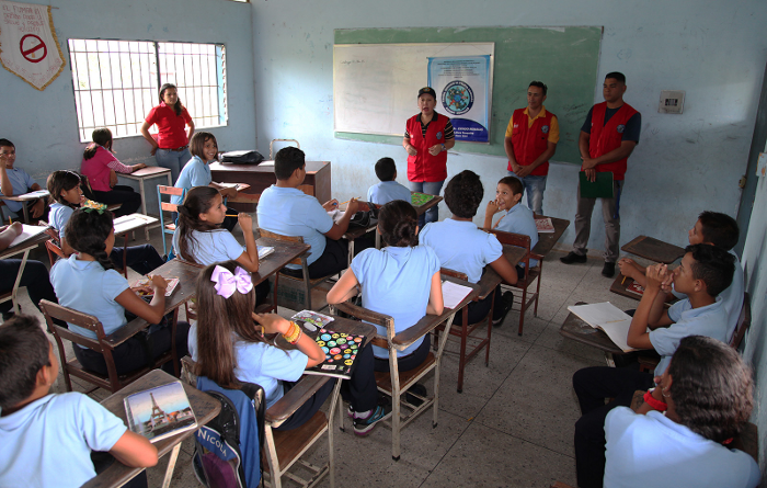 Policía Comunal brindó Jornada de Prevención Integral a estudiantes de Cachipo