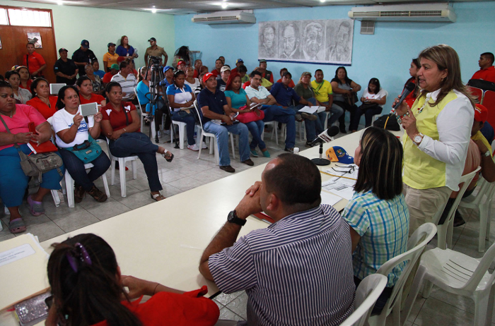 Santaella inició con el Poder Popular campaña  contra el embarazo precoz