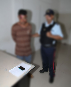 Tras las rejas por el presunto robo de un celular en la Plaza 7