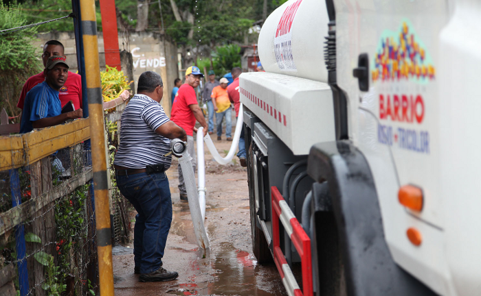Barrio Tricolor ha suministrado más de 445 mil litros de agua