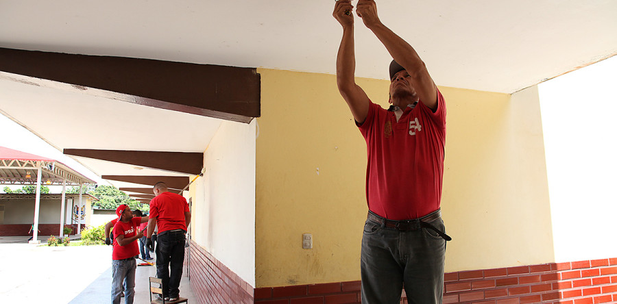 Gobierno de Calle Realiza Trabajos de Rehabilitación de Centros de Salud y Escuelas de la Región