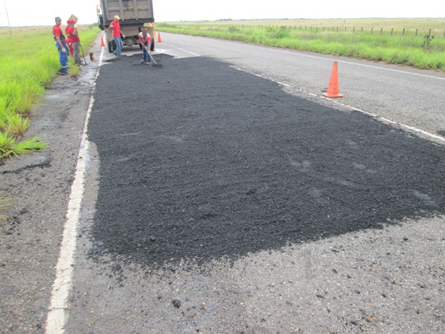 Gobierno de Santaella mejora vialidad hacia el Sur de Monagas