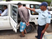 PoliMonagas lo detuvo por presuntamente golpear a su pareja producto de una gotera