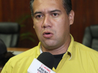 Poder Popular realiza reparación de Pupitres en Centros Educativos