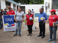 Policía Comunal entrego material deportivo a menores privados de libertad en PoliMonagas