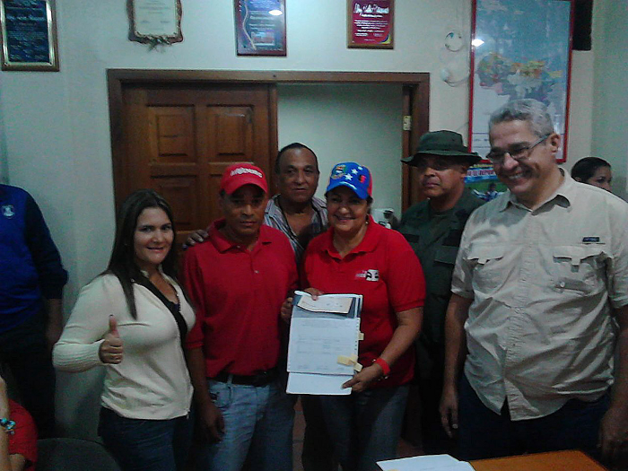 4 millones de Bolívares entrego el Gobierno Regional a Consejos Comunales del Municipio Bolívar