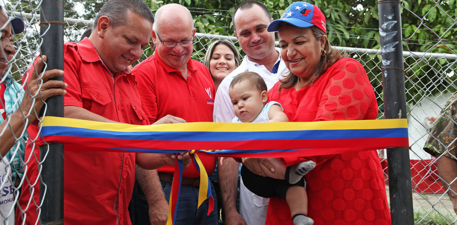 Santaella inauguró dos Bases de Misiones en Caripe
