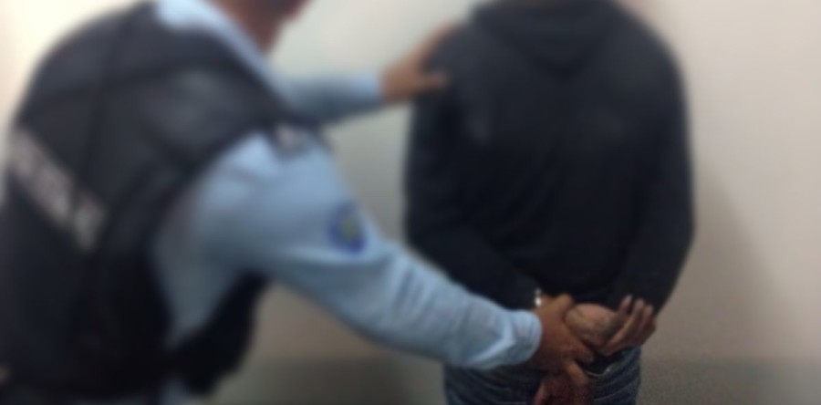 PoliMonagas arresta adolescente con arma de fuego en Complejo habitacional Paramaconi