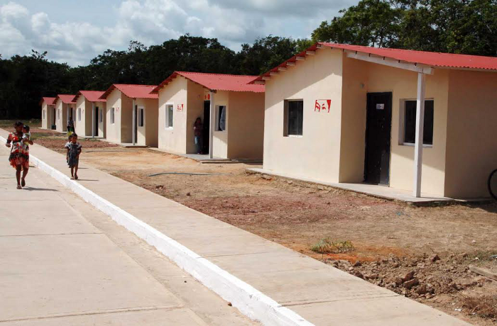 Entregan 47 viviendas en Uracoa