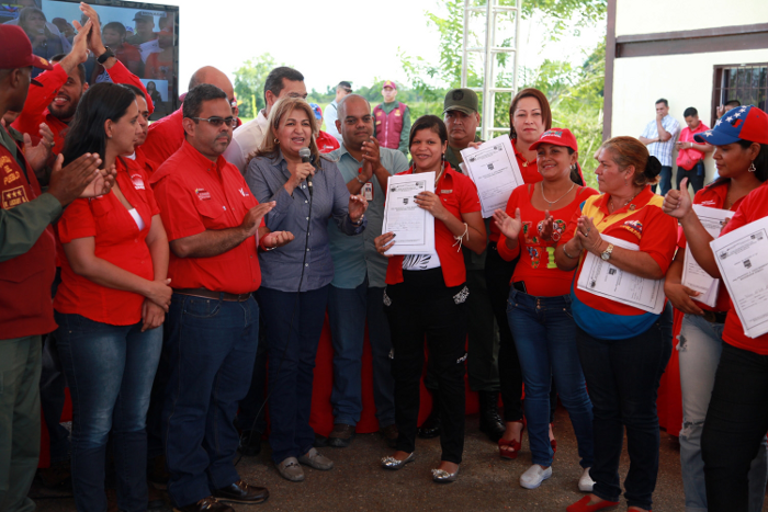 La GMVV entregó mil 878 títulos de propiedad en el 2015