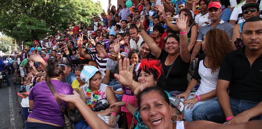 Más 400 mil personas asistieron al tercer desfile de carnaval de Maturín