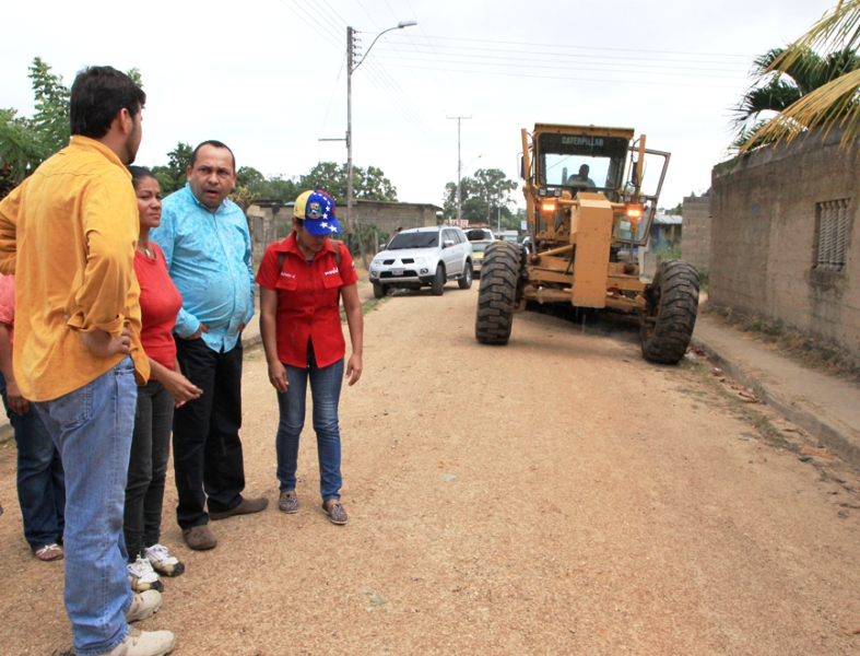 Gobernación inicia asfaltado en Viboral II