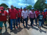 Santaella inspecciona  trabajos de asfaltado en Viboral          