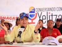 Gobernadora anuncia que canceló a trabajadores incremento del 20%