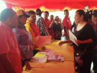 CCY 85 | Gobernadora Santaella entregó créditos a 25 productores de pollos de engorde