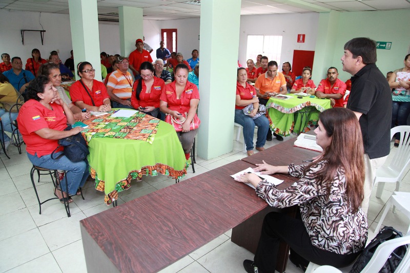 Inces y Barrio Adentro aliados para impulsar la siembra urbana
