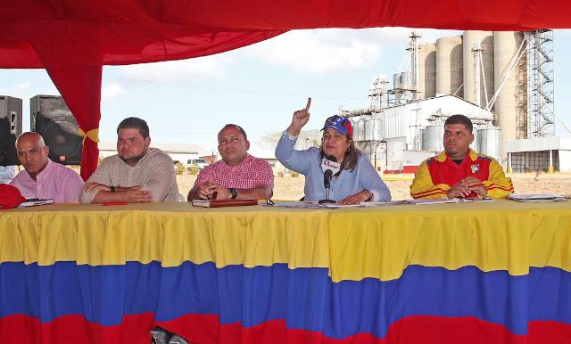 Gobernadora Santaella seguirá luchando por mantener la Revolución