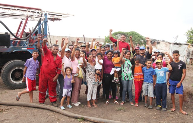 Gracias a Santaella tres mil familias tendrán agua en sus hogares