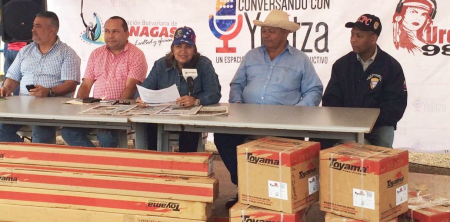 “Mientras otros andan con una cisterna, nosotros entregamos bombas de agua”