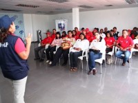 Capacitan en el programa “Escuelas para Familias” a Comisión de Prevención Integral