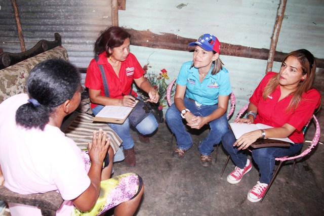 Censadas 30 familias residentes en adyacencias al caño de Nueva República