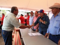 Gobernación sigue apoyando a los productores de Monagas