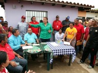 Santaella instala mesas de trabajo para atender necesidades de Villas del Sur