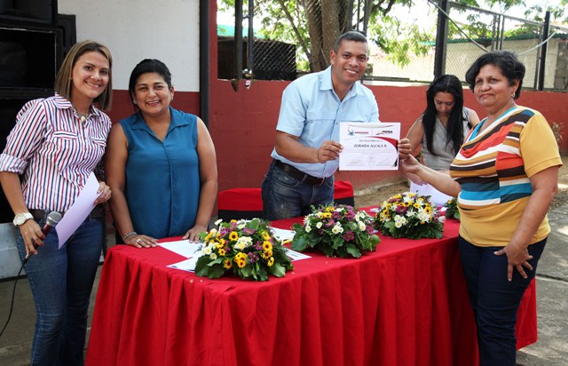 Santaella pasa a personal fijo a 25 trabajadores de InfraMonagas