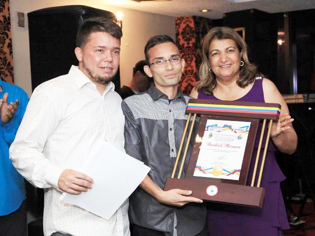 Santaella entregó tercera edición del premio “Fabricio Ojeda”