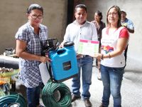 Entregan kit de herramientas e insumos a Clap productivos de Maturín