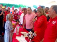 Gobernadora Santaella entregó más de 20 prótesis auditiva