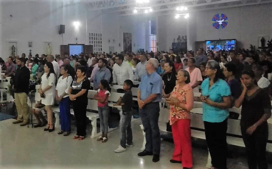 Más de 2 mil 500 feligreses asistieron a la tradicional peregrinación de Vallita