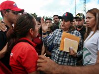 #EnFotos | Gobernadora Yelitza Santaella sigue atendiendo personalmente las necesidades del pueblo