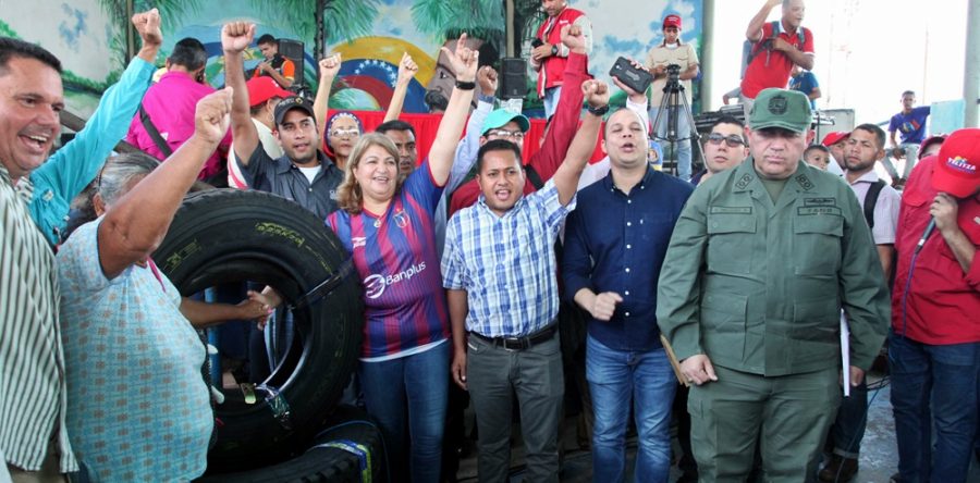 Santaella beneficia a 148 transportistas de Monagas