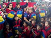 Santaella entregó útiles escolares a estudiantes de la UE Isabel Padrino de Campos