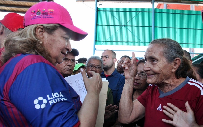 Santaella sigue escuchando y dando respuestas a las necesidades de la población (Fotos)