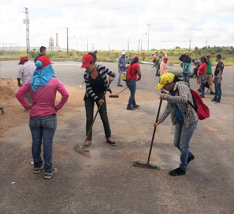 Abordan municipio Santa Bárbara con jornada de limpieza y sustitución de techo