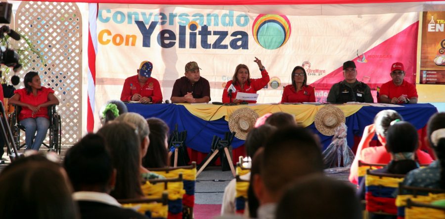 Santaella rehabilita calles de acceso al municipio Uracoa