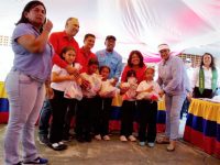 Santaella entrega insumos agrícolas en el CE Ezequiel Zamora en Las Cocuizas