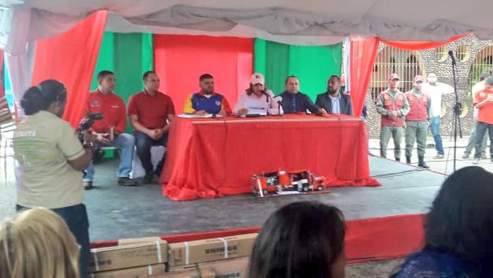 Santaella realizó su programa “Conversando con Yelitza” desde Punta de Mata (+tuits)