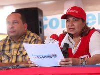 Autoridades tras las pistas de banda roba bustos