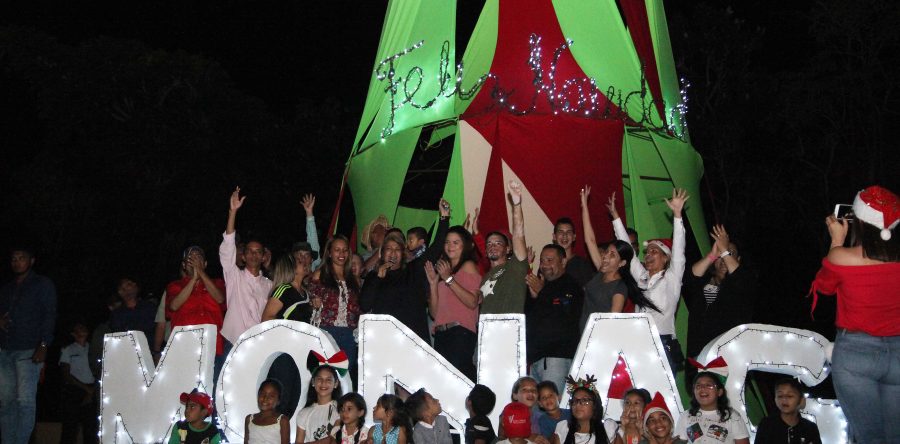 Maturineses dieron la bienvenida a la Navidad