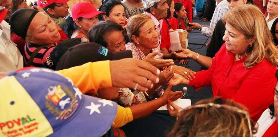 Santaella sigue escuchando y atendiendo personalmente al pueblo